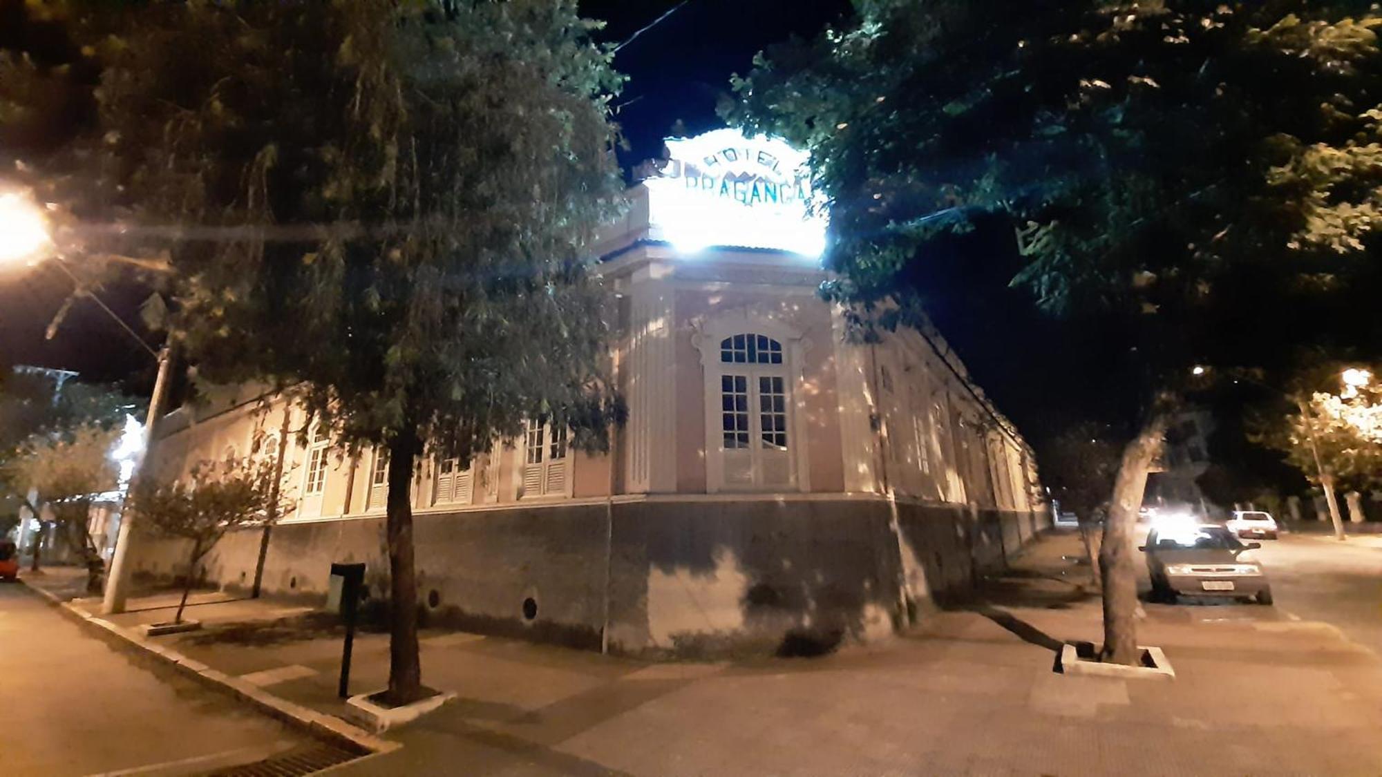 Hotel Braganca 卡尚布 外观 照片